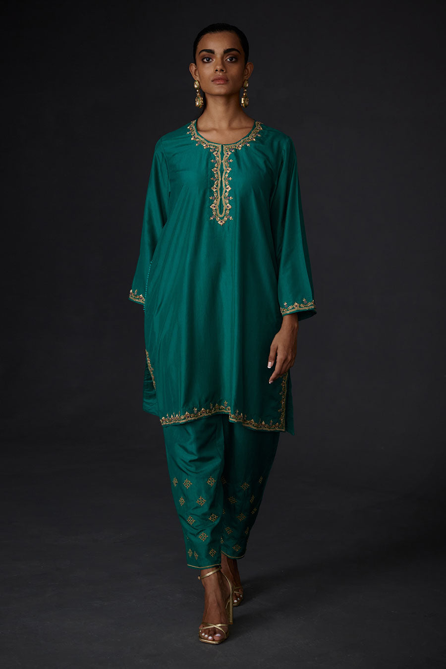 Green Embroidered Kurta & Pant Set