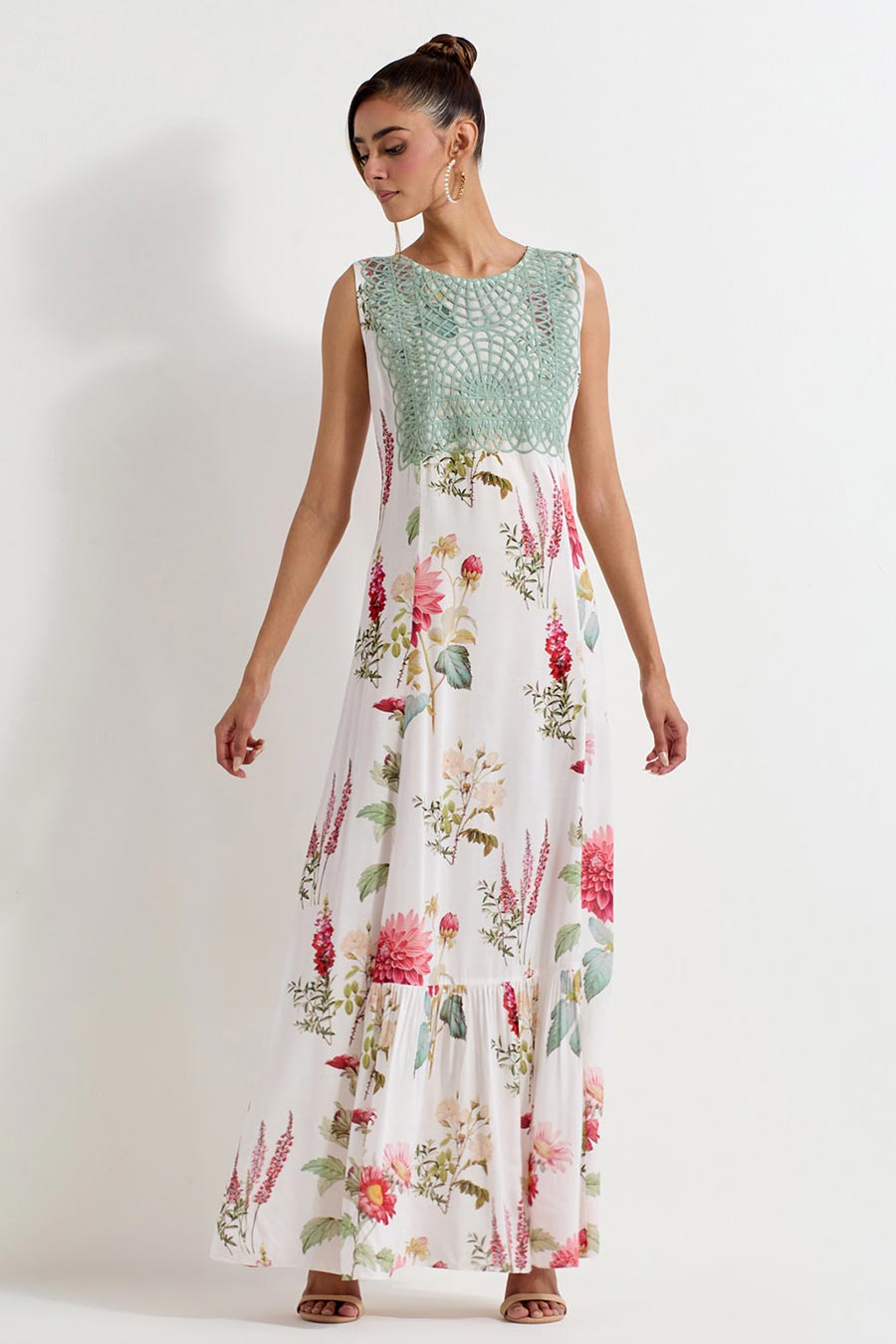 Daisy Printed Dress With Lattice Embroidery