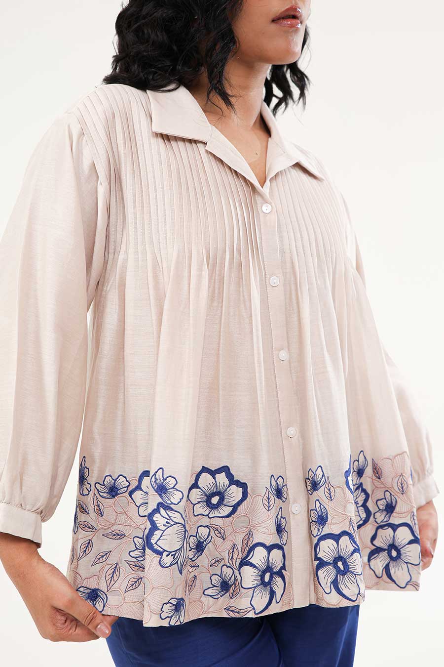 Off-White & Blue Zinnia Embroidered Shirt