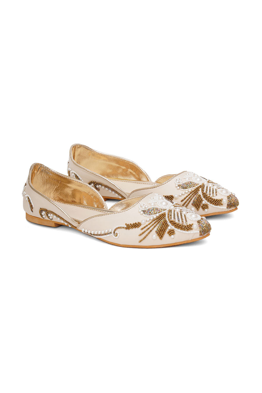 Cream Noor Hand Embroidered Juttis