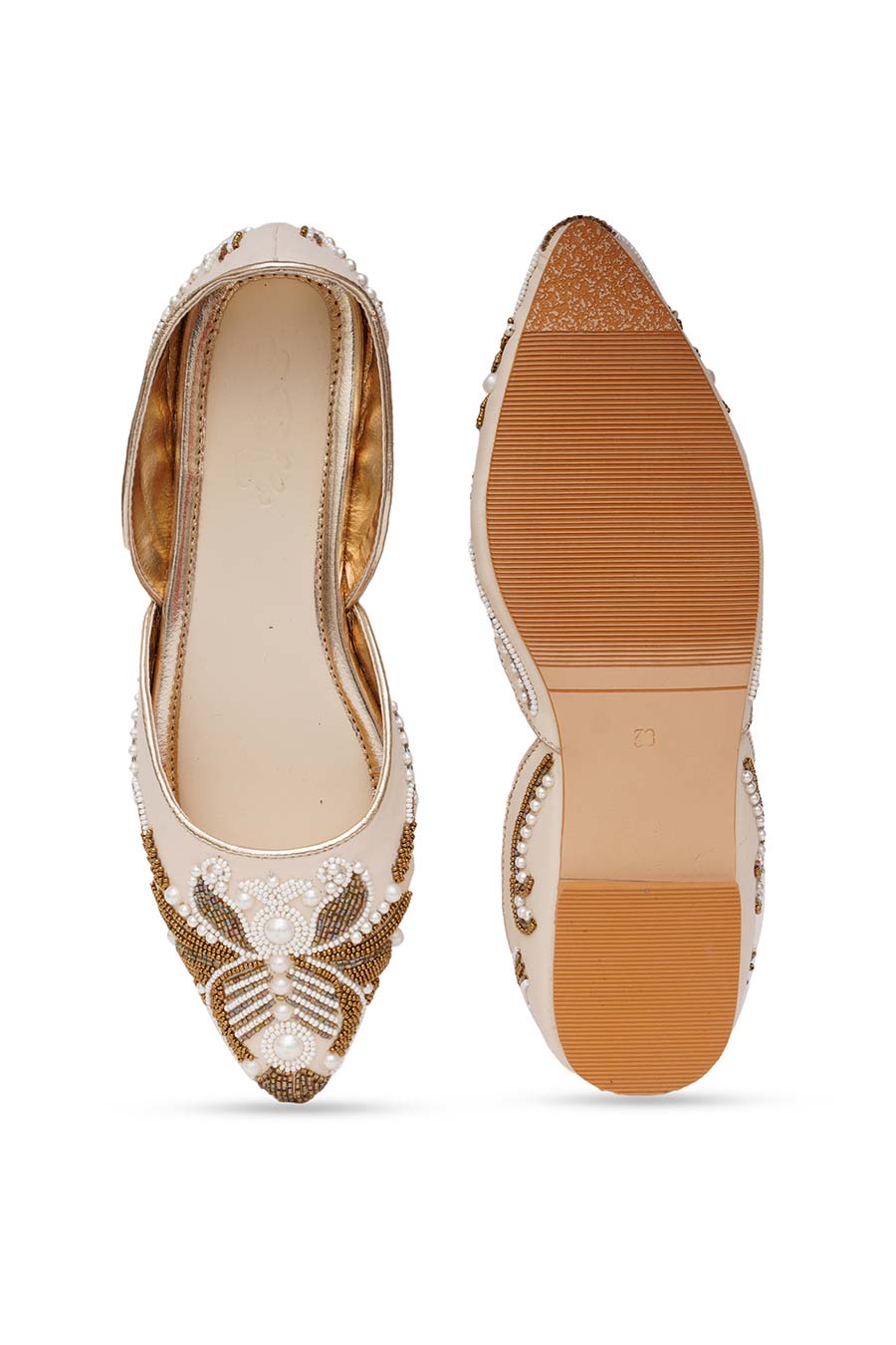 Cream Noor Hand Embroidered Juttis