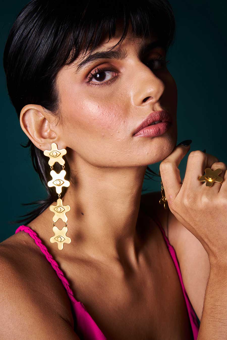 Kamal Aankhen Gold Plated Earrings & Necklace Jewellery Set