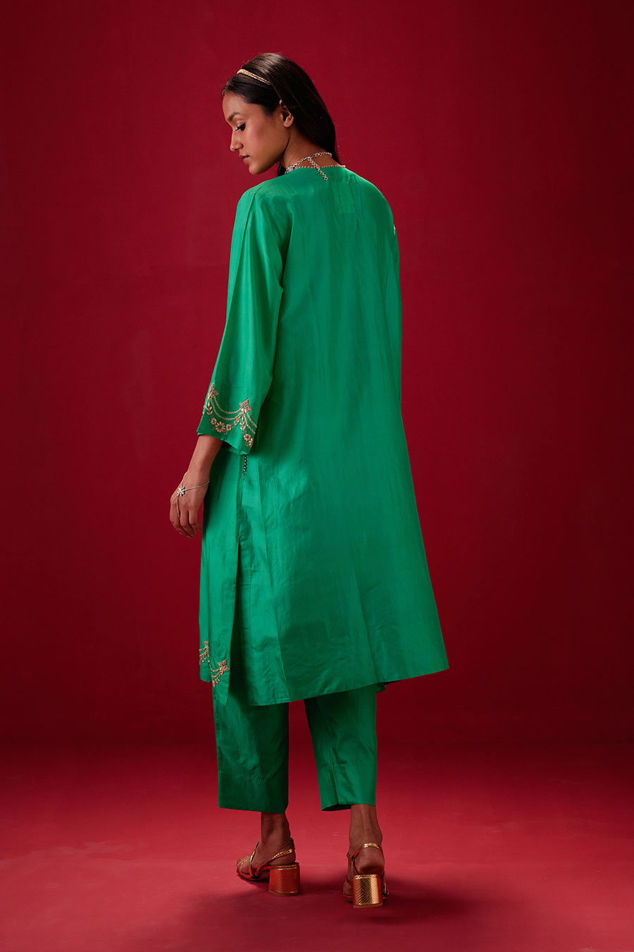 Emerald Green Silk Embroidered Kurta & Pant Set