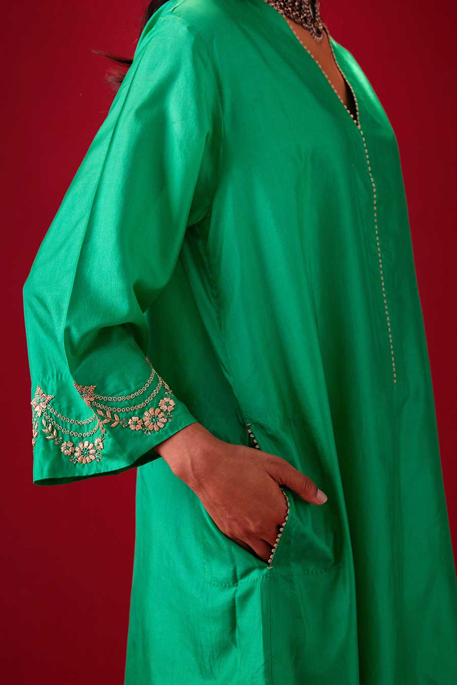 Emerald Green Silk Embroidered Kurta & Pant Set