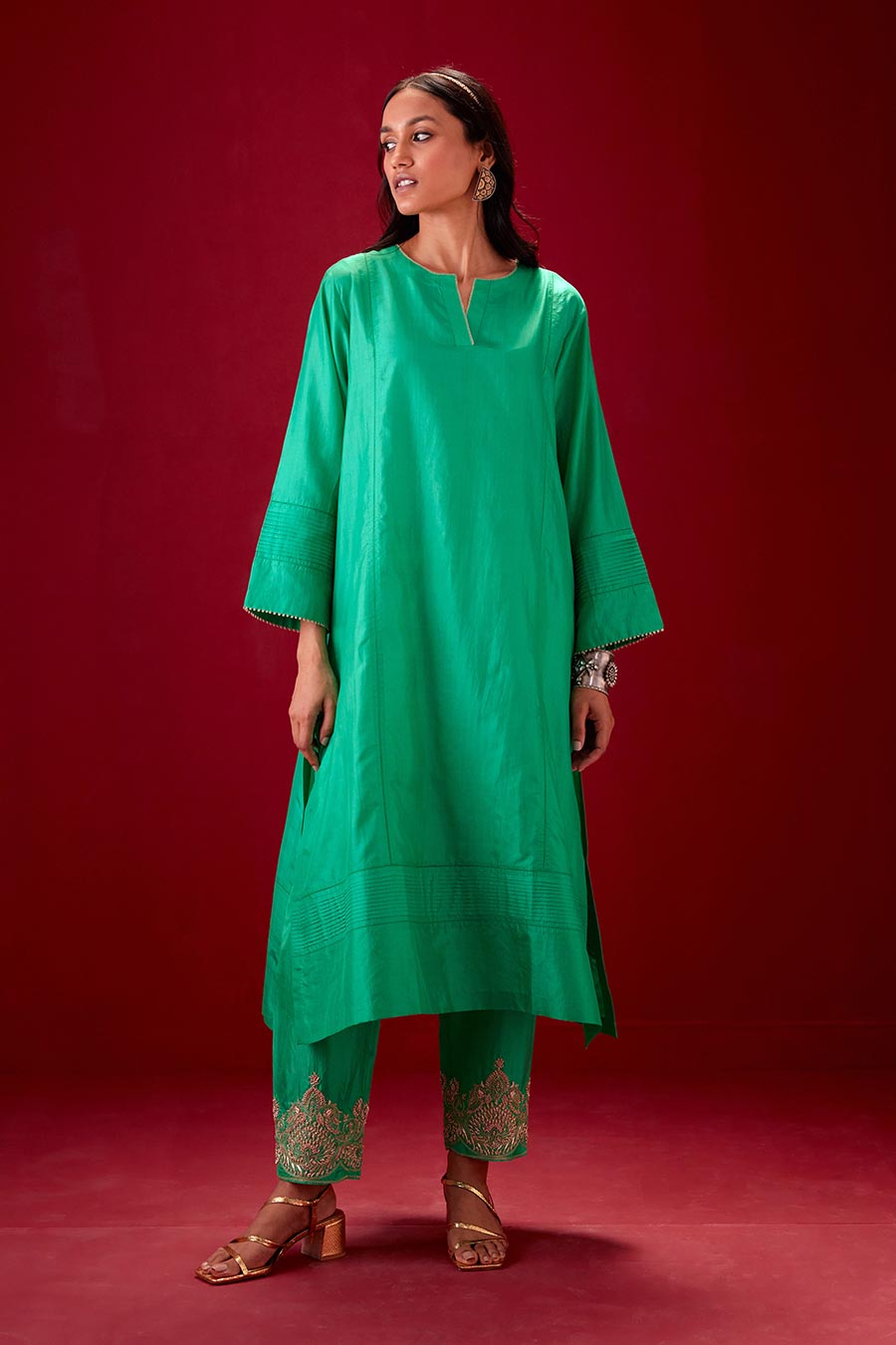 Emerald Green Silk Embroidered Kurta & Pant Set