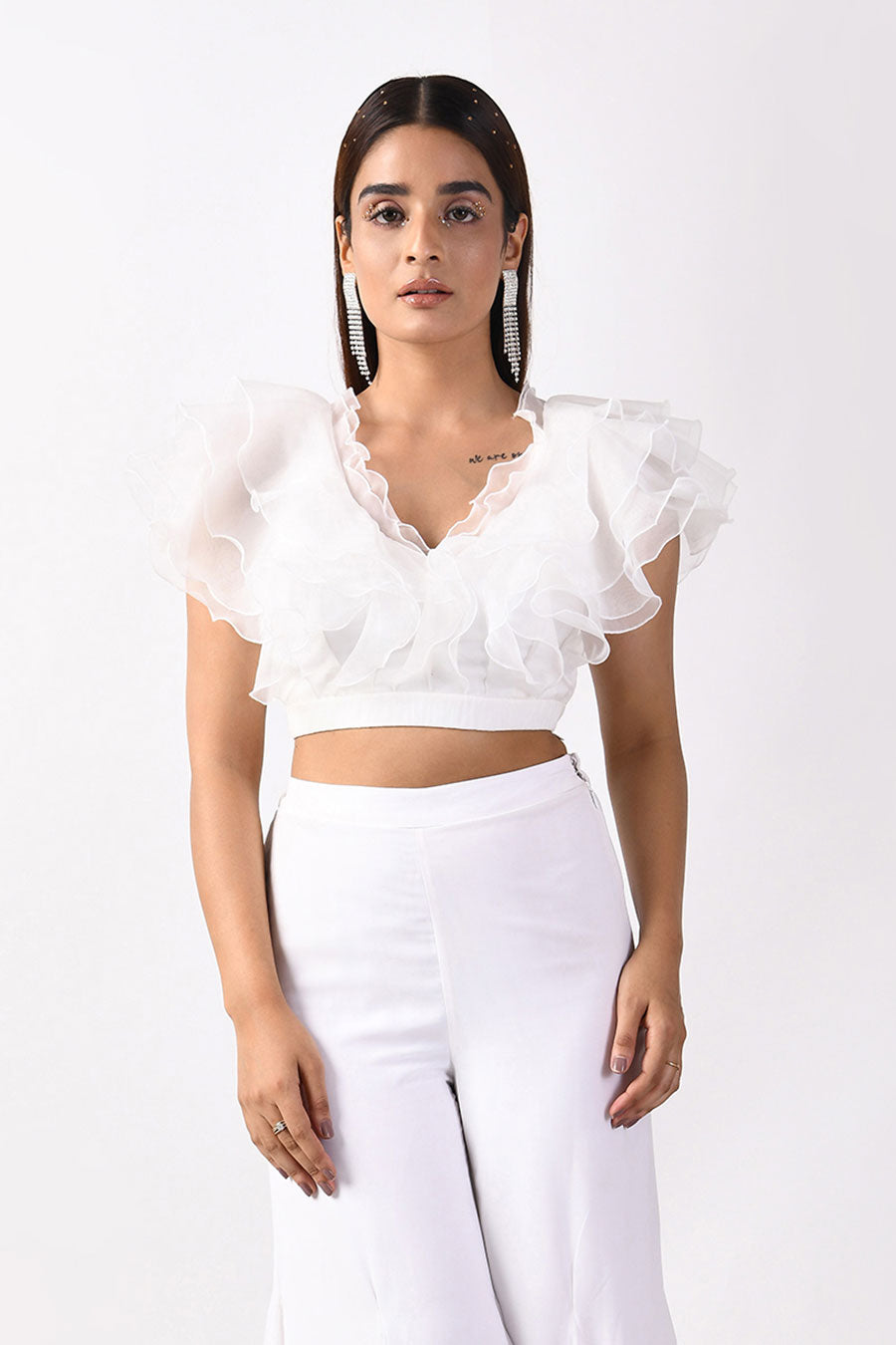 White best sale ruffle crop