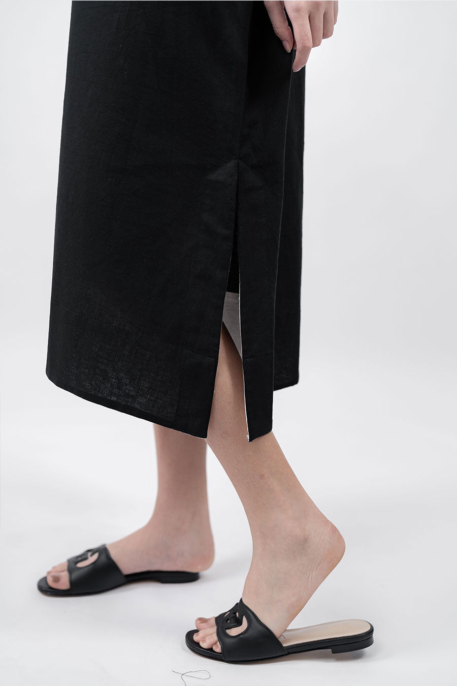 Pravaah Black Cotton Linen Kaftan