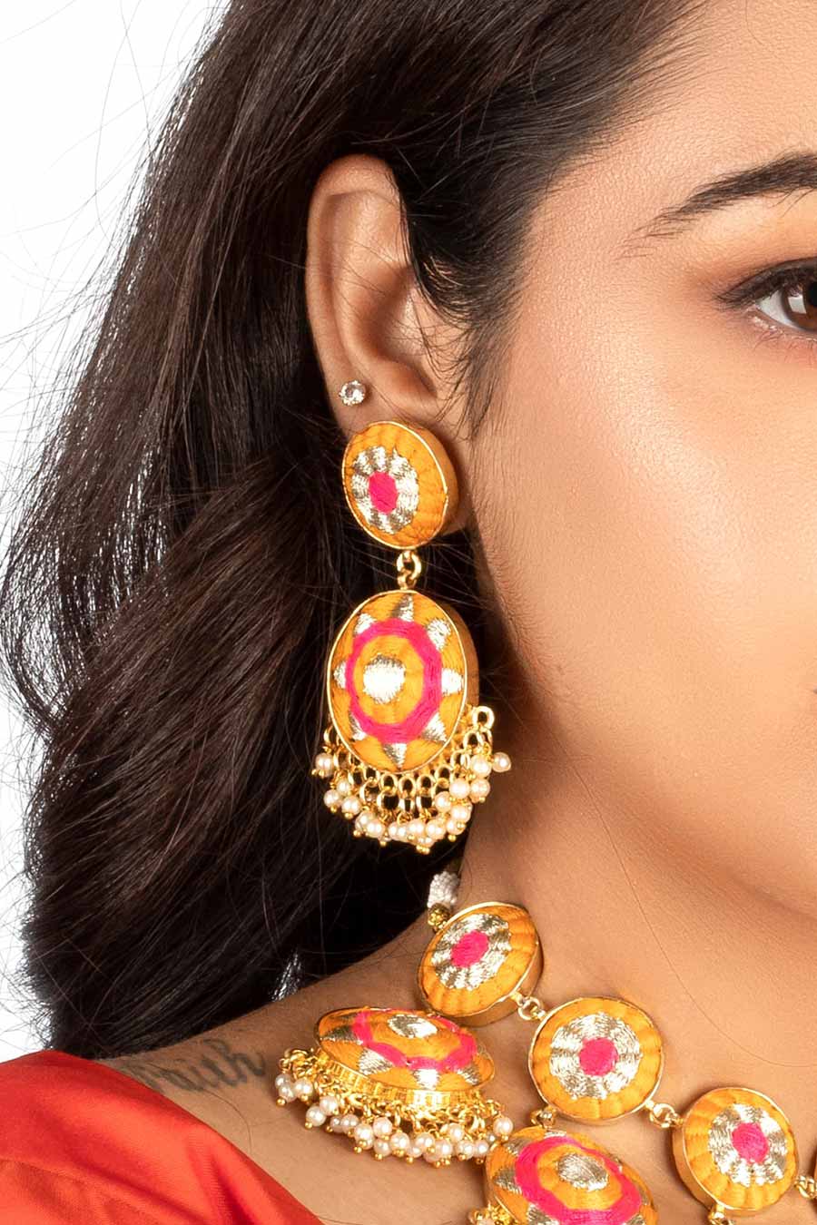 Bright Blossom Mustard & Pink Thread Necklace Set