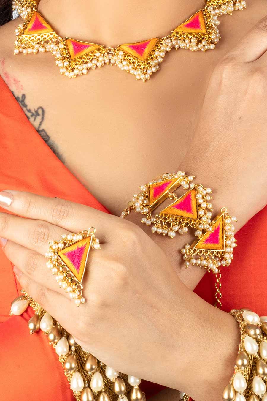 Sunrise Petal Pearl Embellished Necklace Set