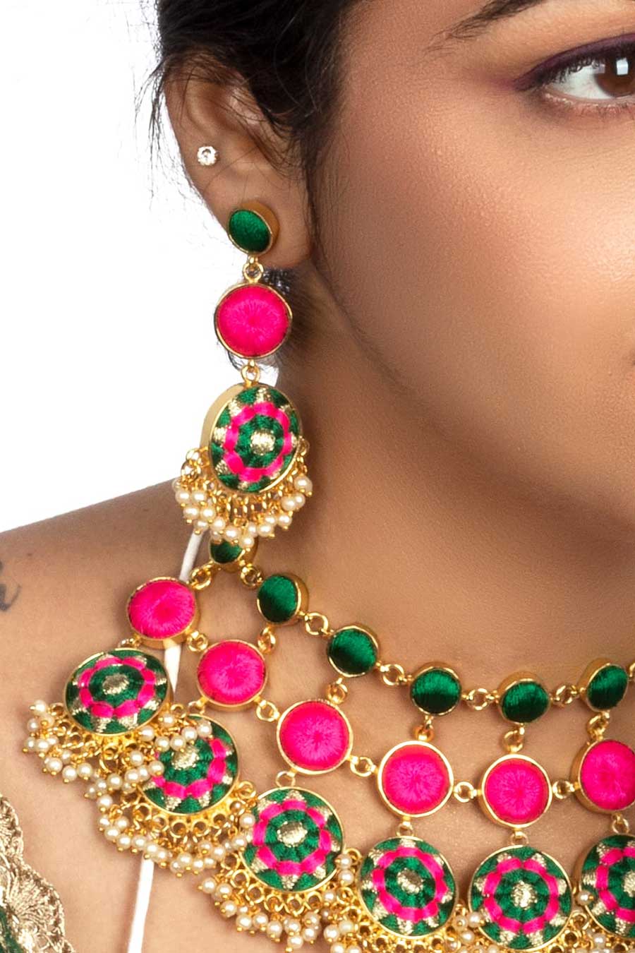 Olive Blossom Dark Green Circular Necklace Set