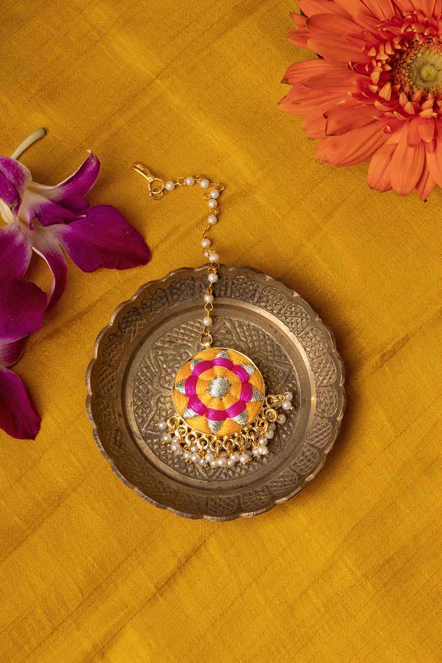 Golden Bloom Maang Teeka