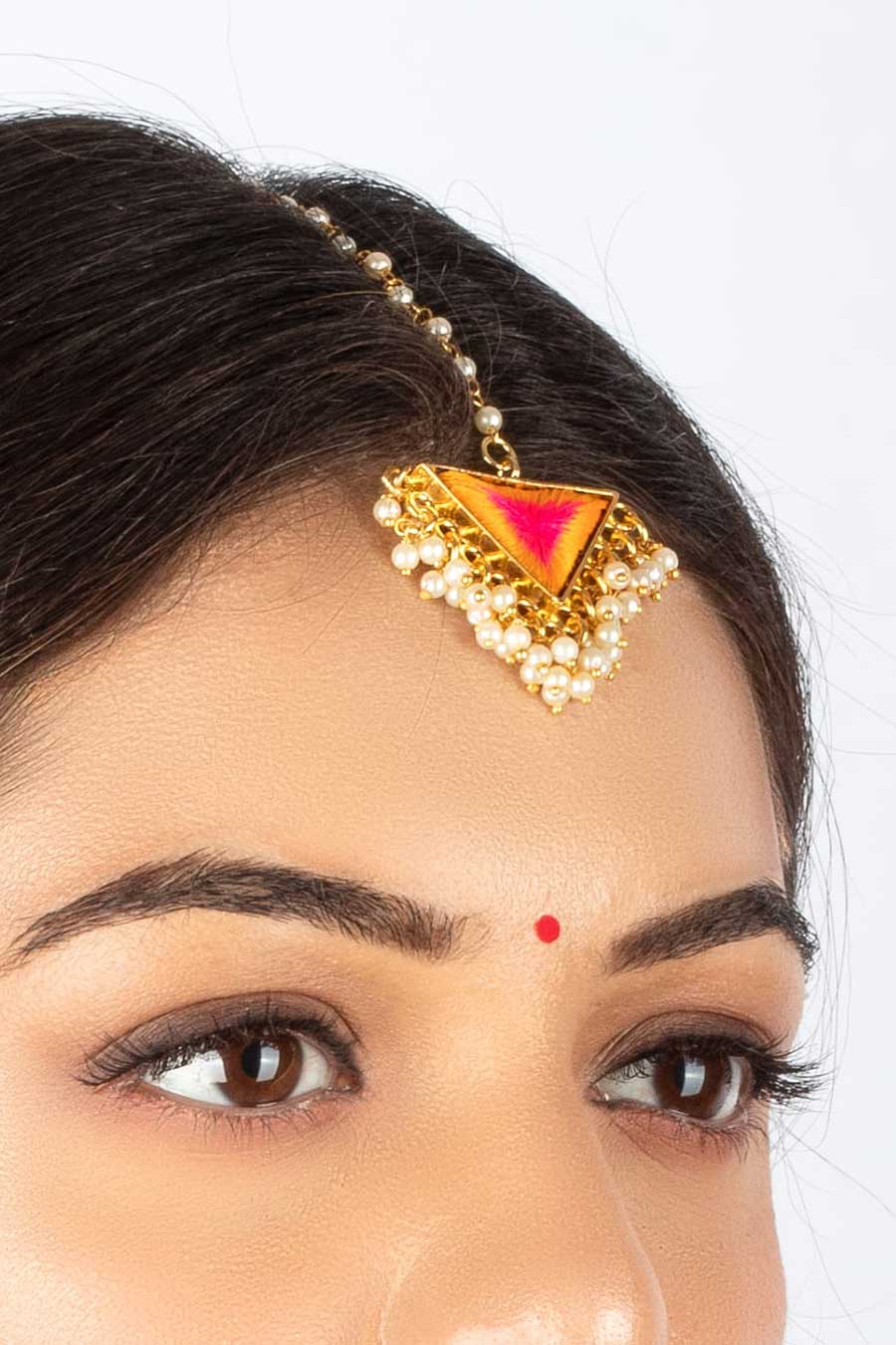 Golden Petal Maang Teeka