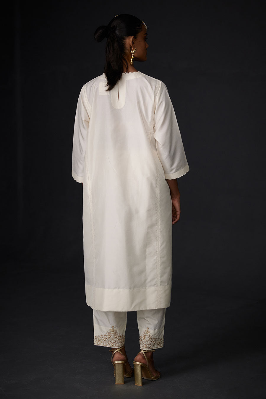 Ivory Embroidered Pocket Kurta & Pant Set