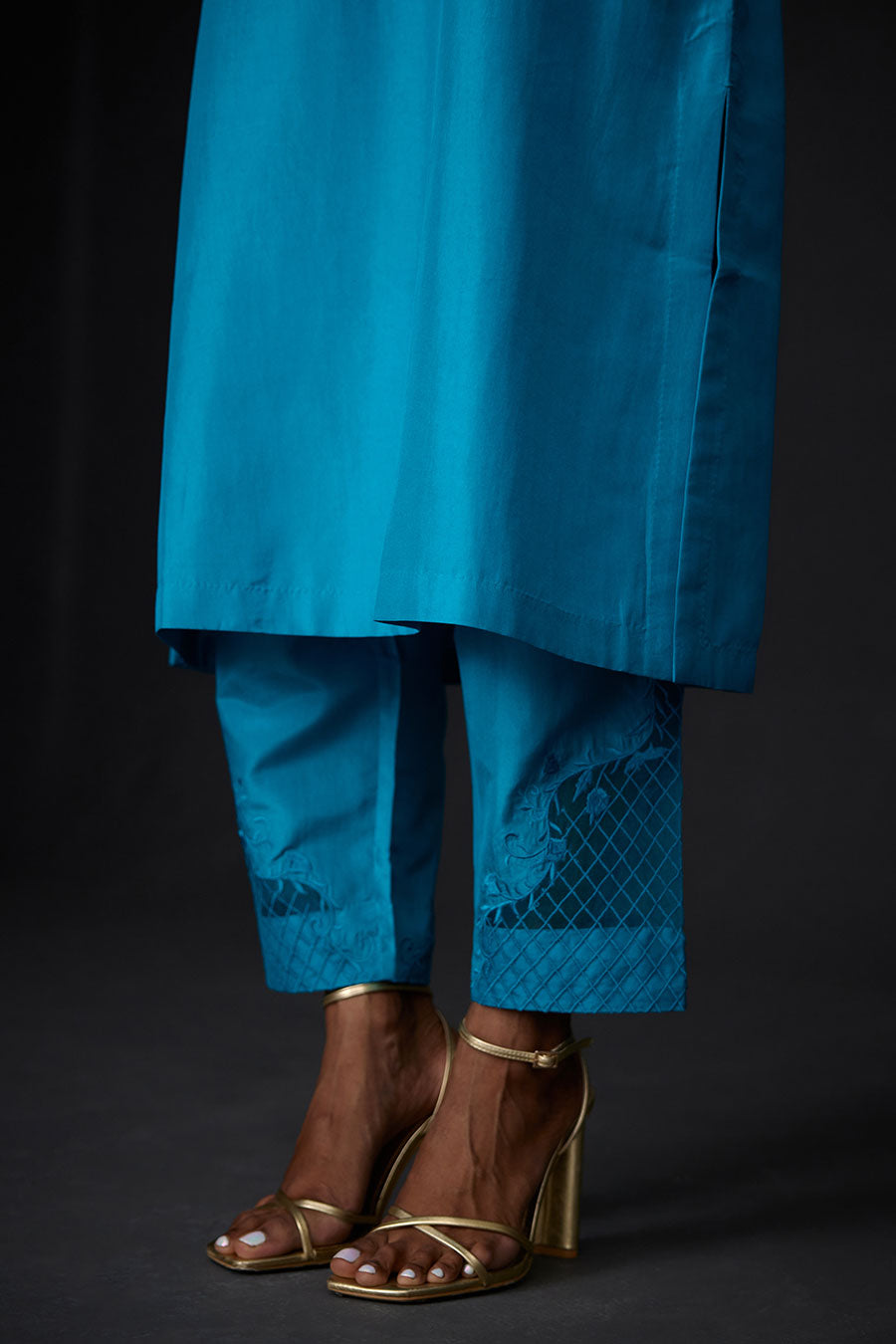 Turquoise Blue Kurta & Embroidered Pant Set