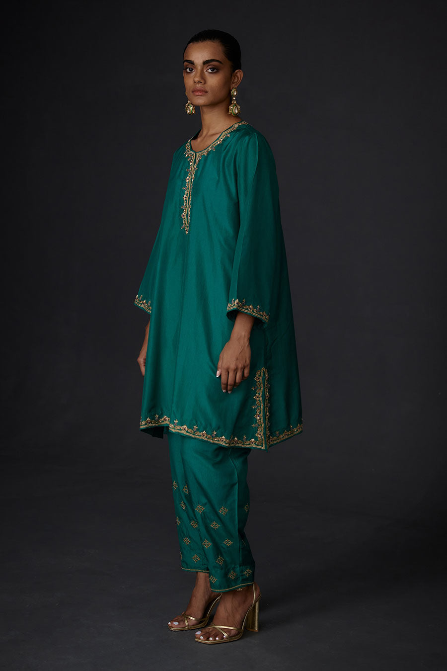 Green Embroidered Kurta & Pant Set