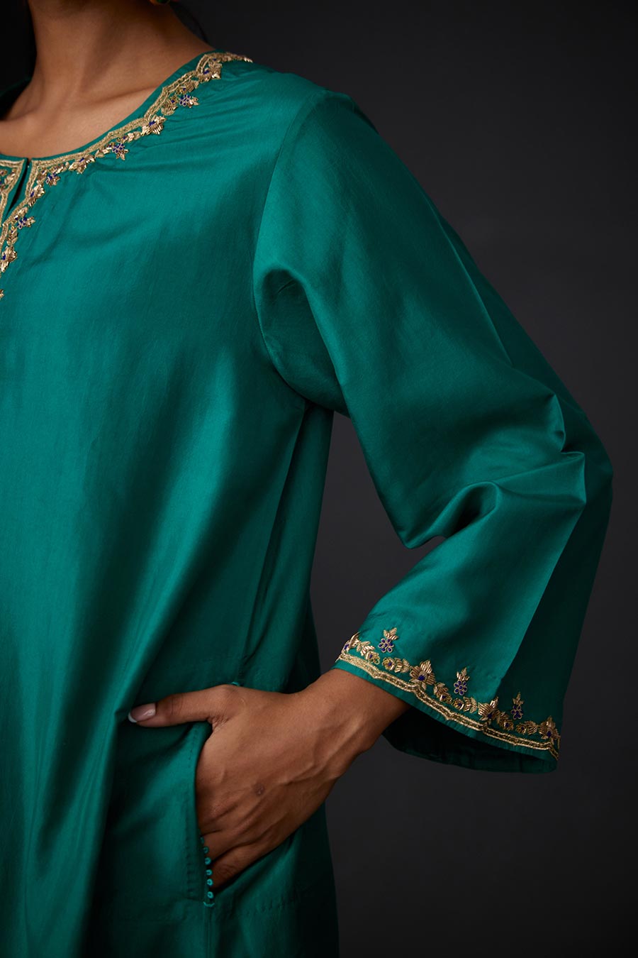 Green Embroidered Kurta & Pant Set