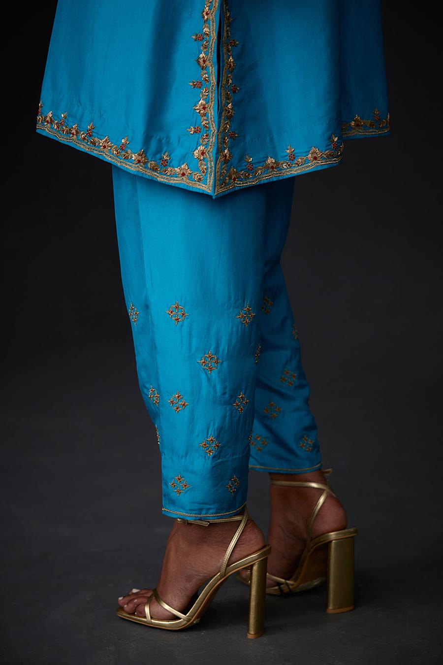 Turquoise Blue Embroidered Kurta & Pant Set