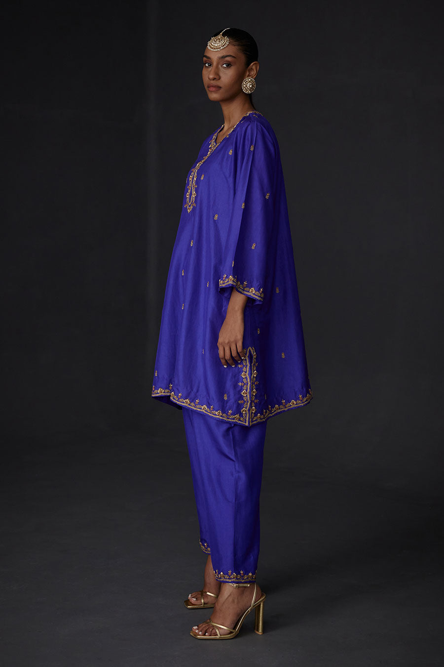 Persian Blue Embroidered Kurta & Pant Set