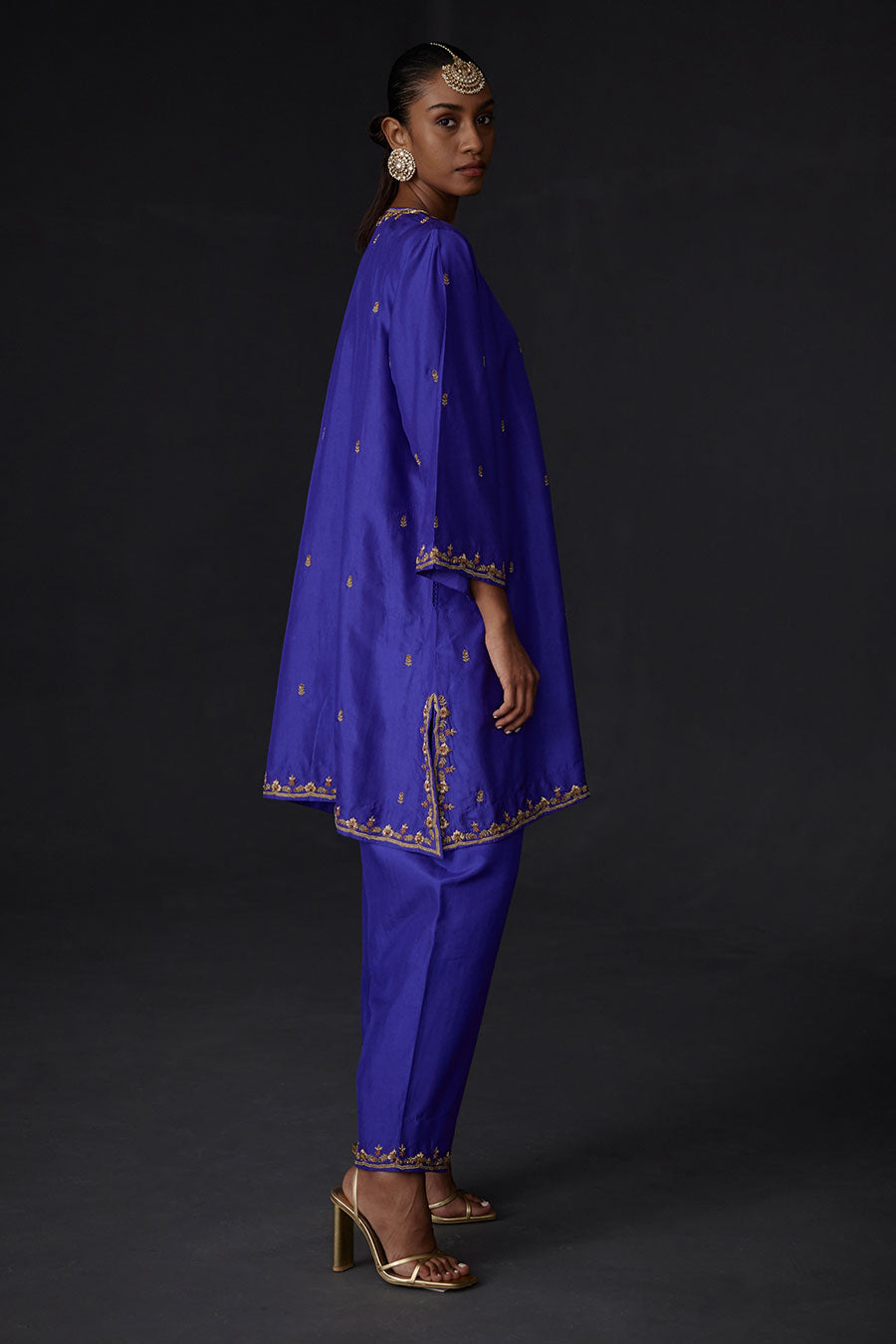 Persian Blue Embroidered Kurta & Pant Set