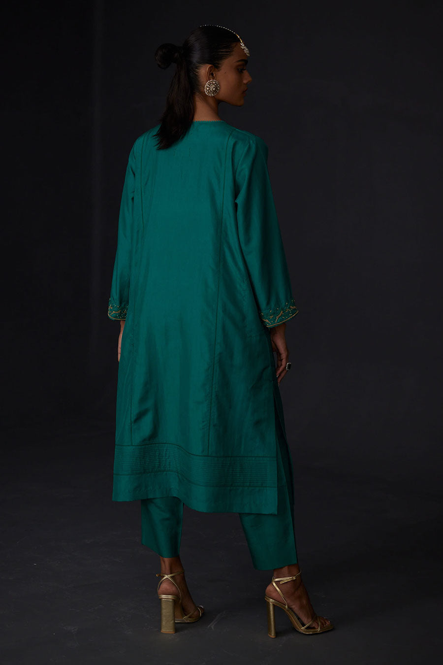 Green Embroidered Pintuck Kurta & Pant Set
