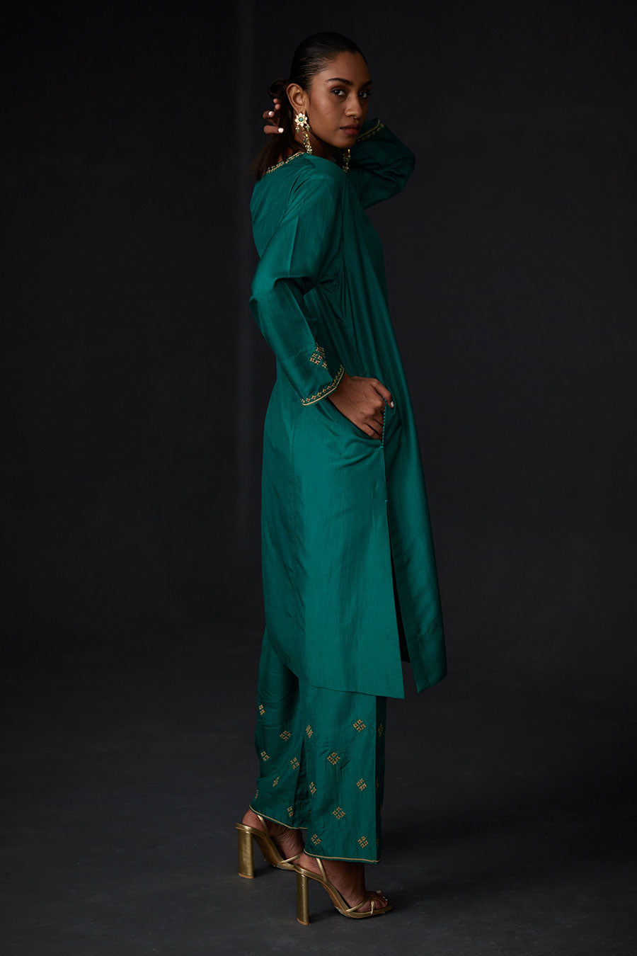 Green Embroidered Panelled Kurta & Pant Set