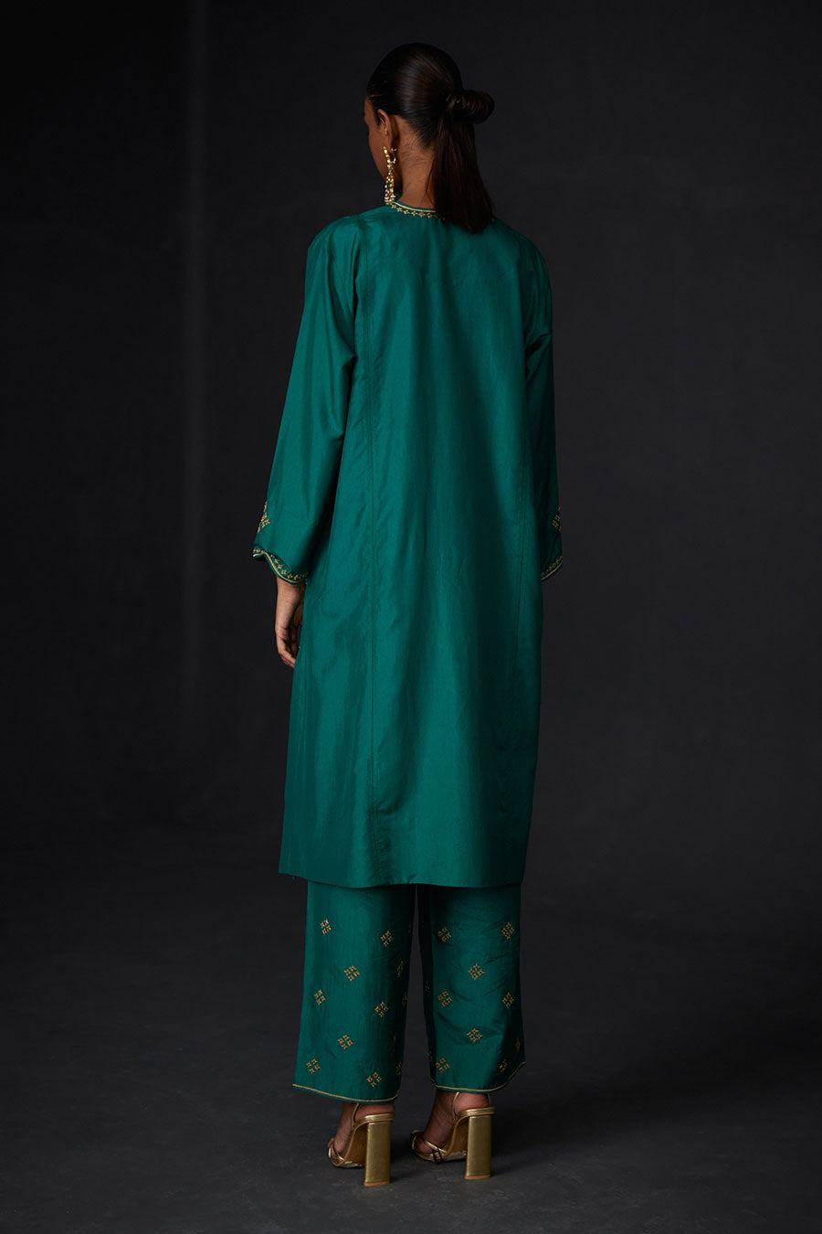Green Embroidered Panelled Kurta & Pant Set