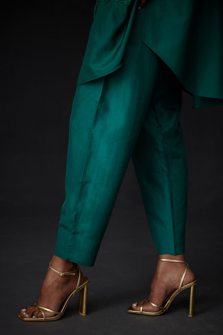Green Embroidered Tunic & Pant Set