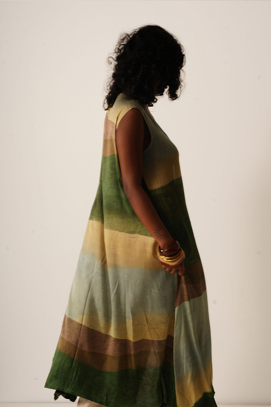 Multicoloured Abstract Print Satin Cape Overlay