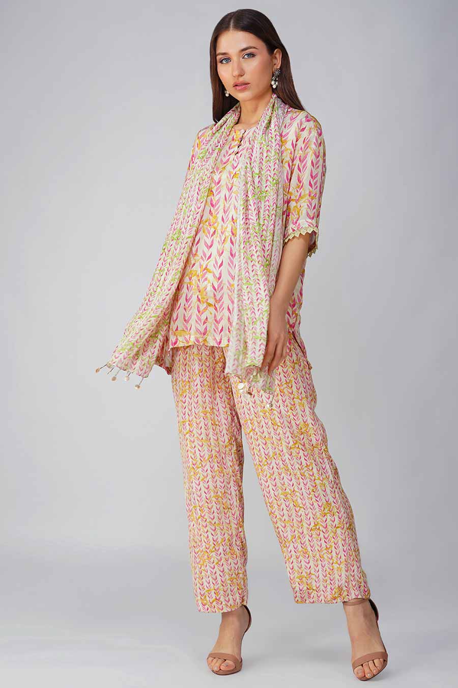 Pink Leaf Printed Top & Pant With Stole Co-Ord Set
