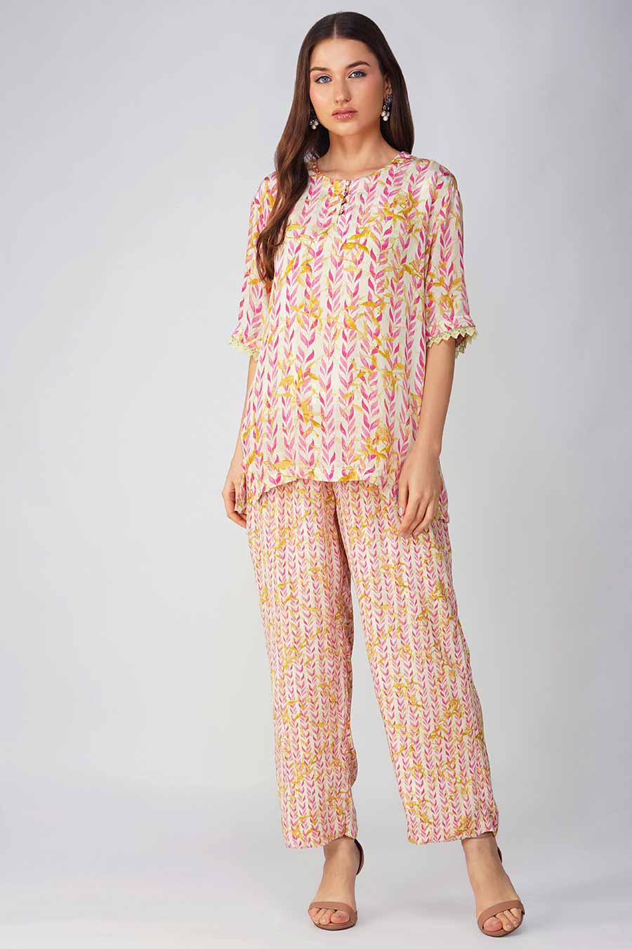 Pink Leaf Printed Top & Pant With Stole Co-Ord Set