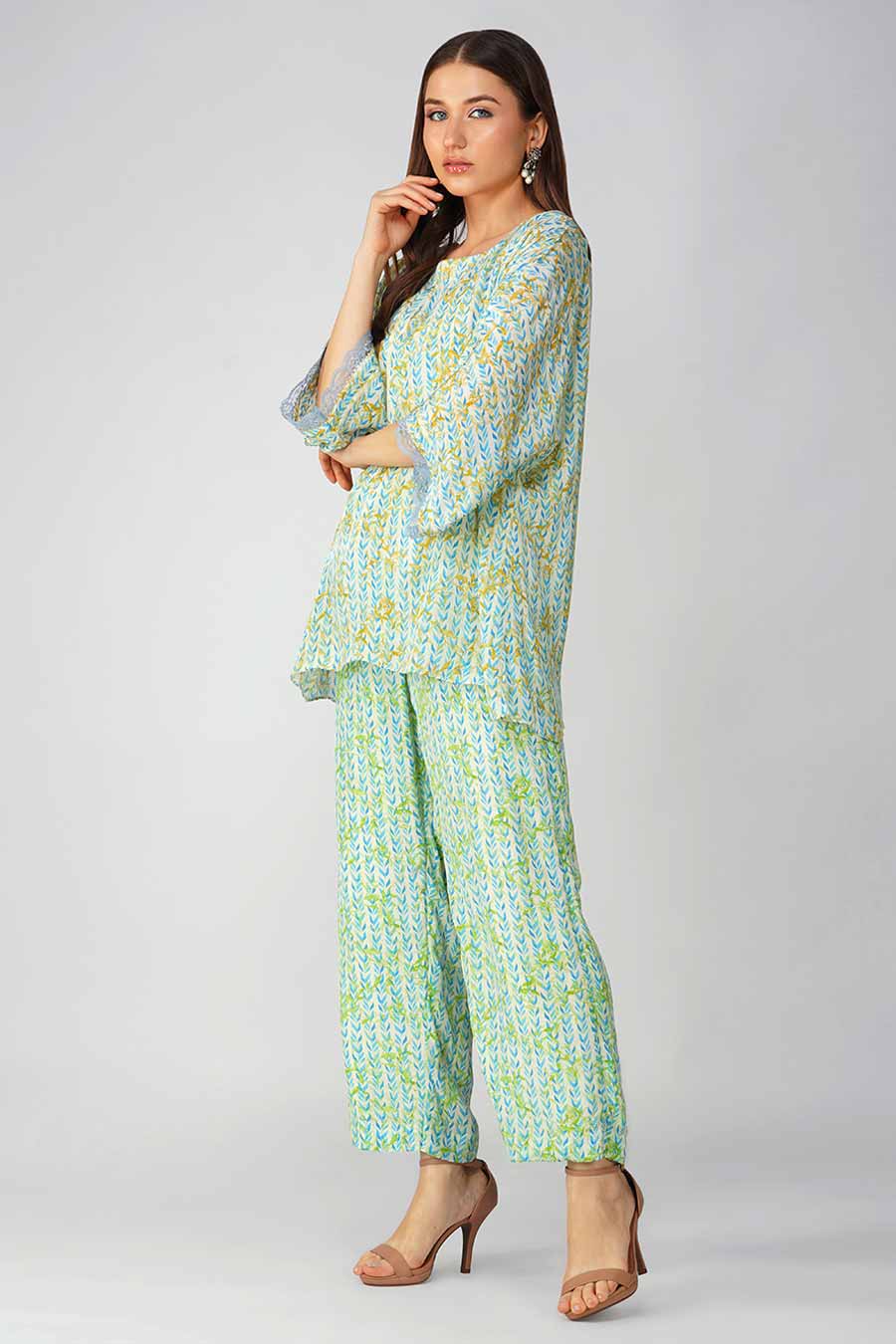 Blue Leaf Printed Top & Pant With Stole Co-Ord Set