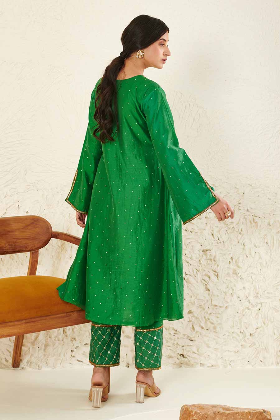 Green Embroidered Kurta & Pant Set