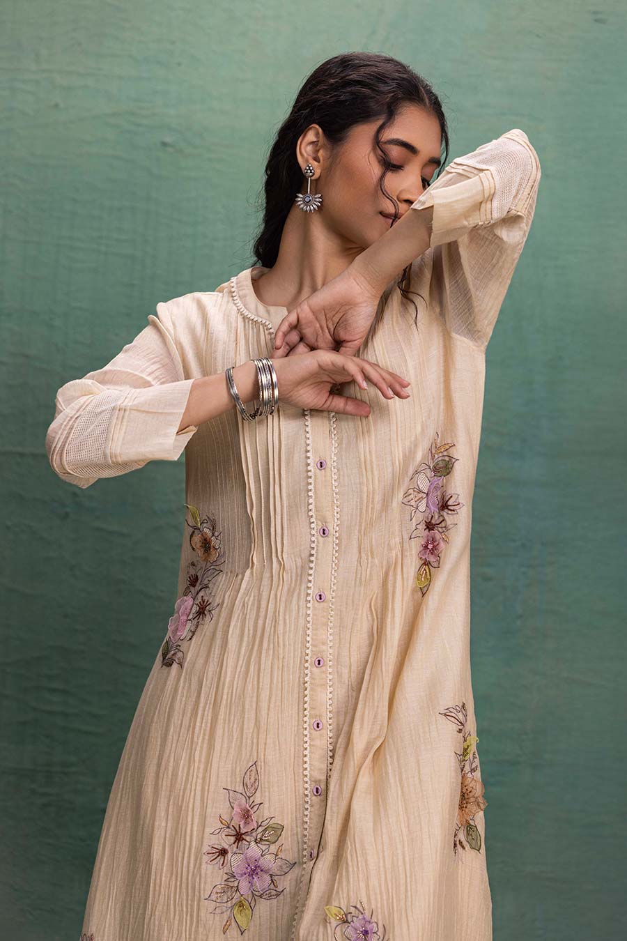 Cream Chanderi Embroidered Kurta & Pant Set