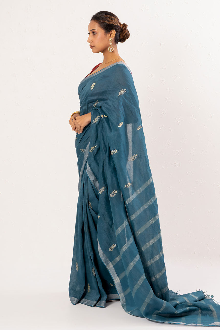 Blue Embroidered Handwoven Linen Saree