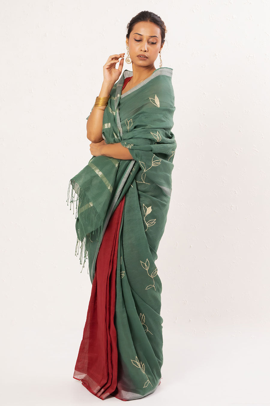 Green & Maroon Embroidered Handwoven Linen Saree
