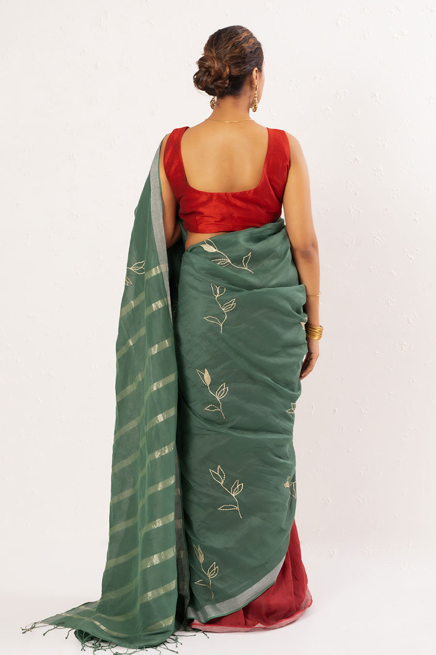 Green & Maroon Embroidered Handwoven Linen Saree