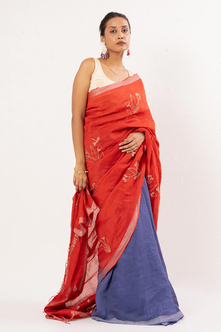 Red & Blue Embroidered Handwoven Linen Saree
