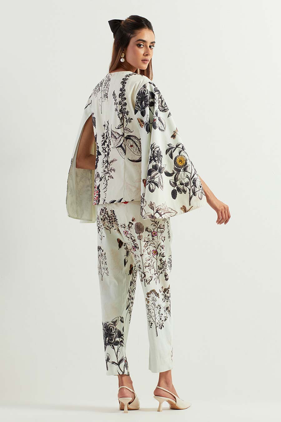 Saaya Printed Jacket & Lycra Pants Co-Ord Set