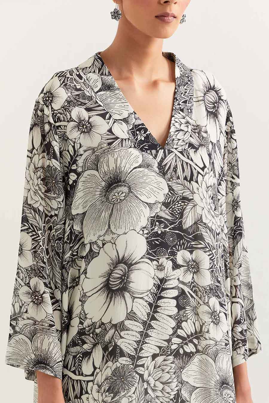 Black & White Printed Tunic Dress With Ivory Pants