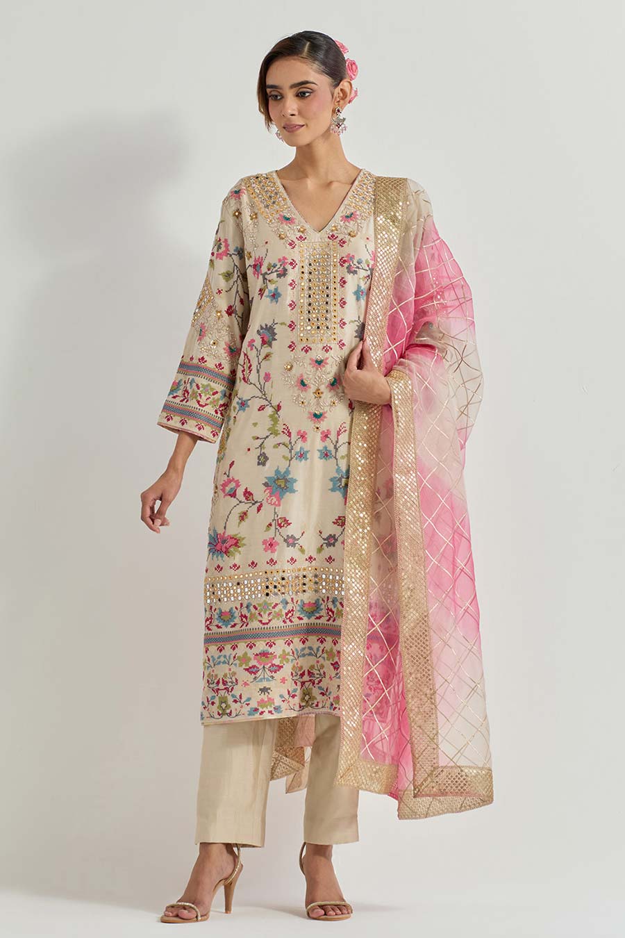 Raeth Ringer Shop Raeth Ivory Chanderi Silk Embellished Kurta Set by KAVITA BHARTIA ...