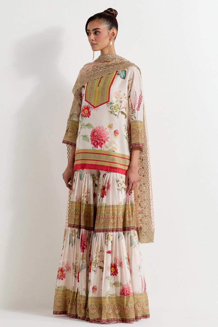 Daisy Printed Sharara Set With Textured Dupatta