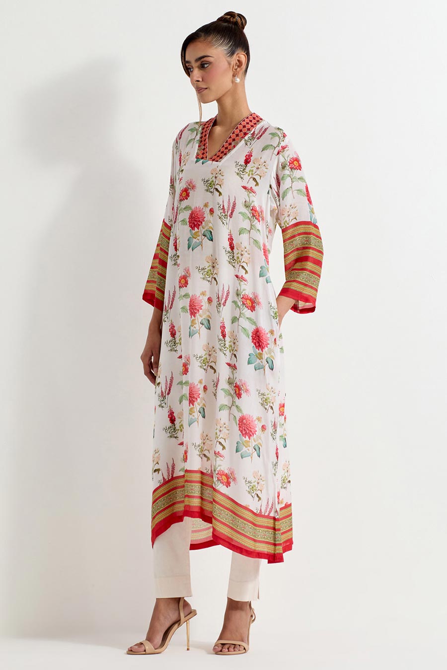 Daisy Printed Silk Cross-Stitch Kurta & Pant Set