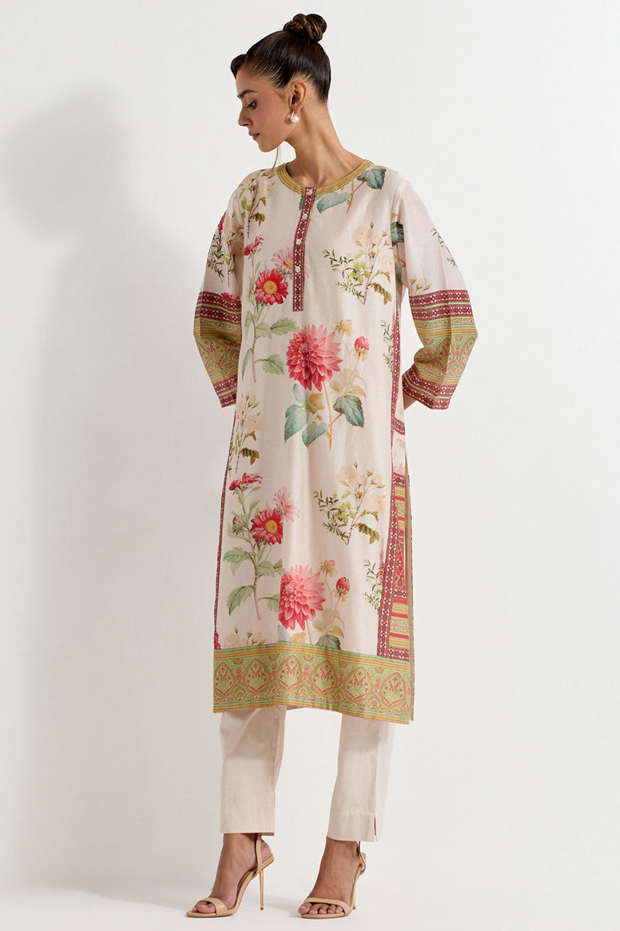 Daisy Printed Chanderi Silk Kurta & Pant Set