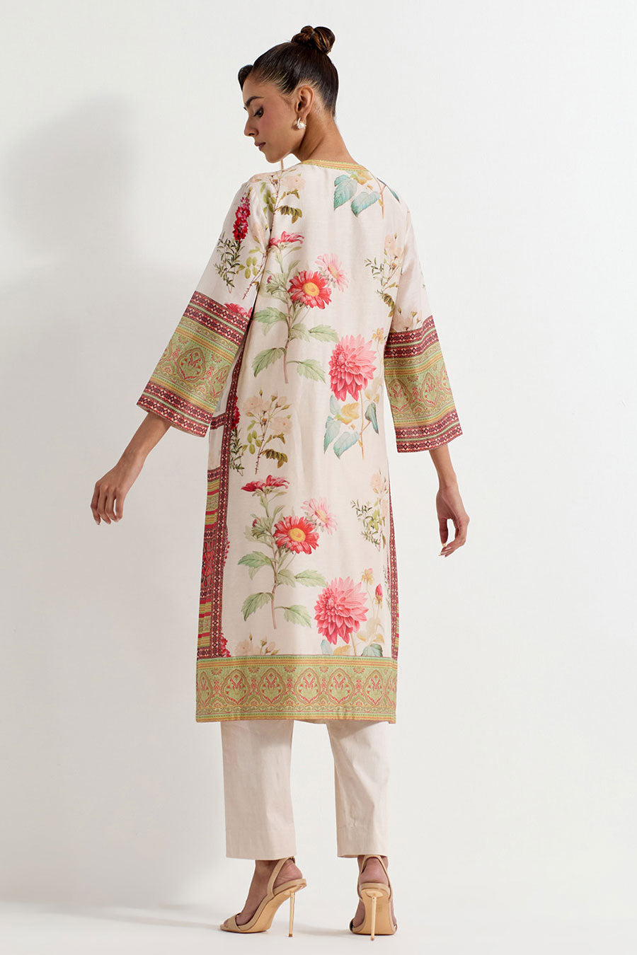 Daisy Printed Chanderi Silk Kurta & Pant Set