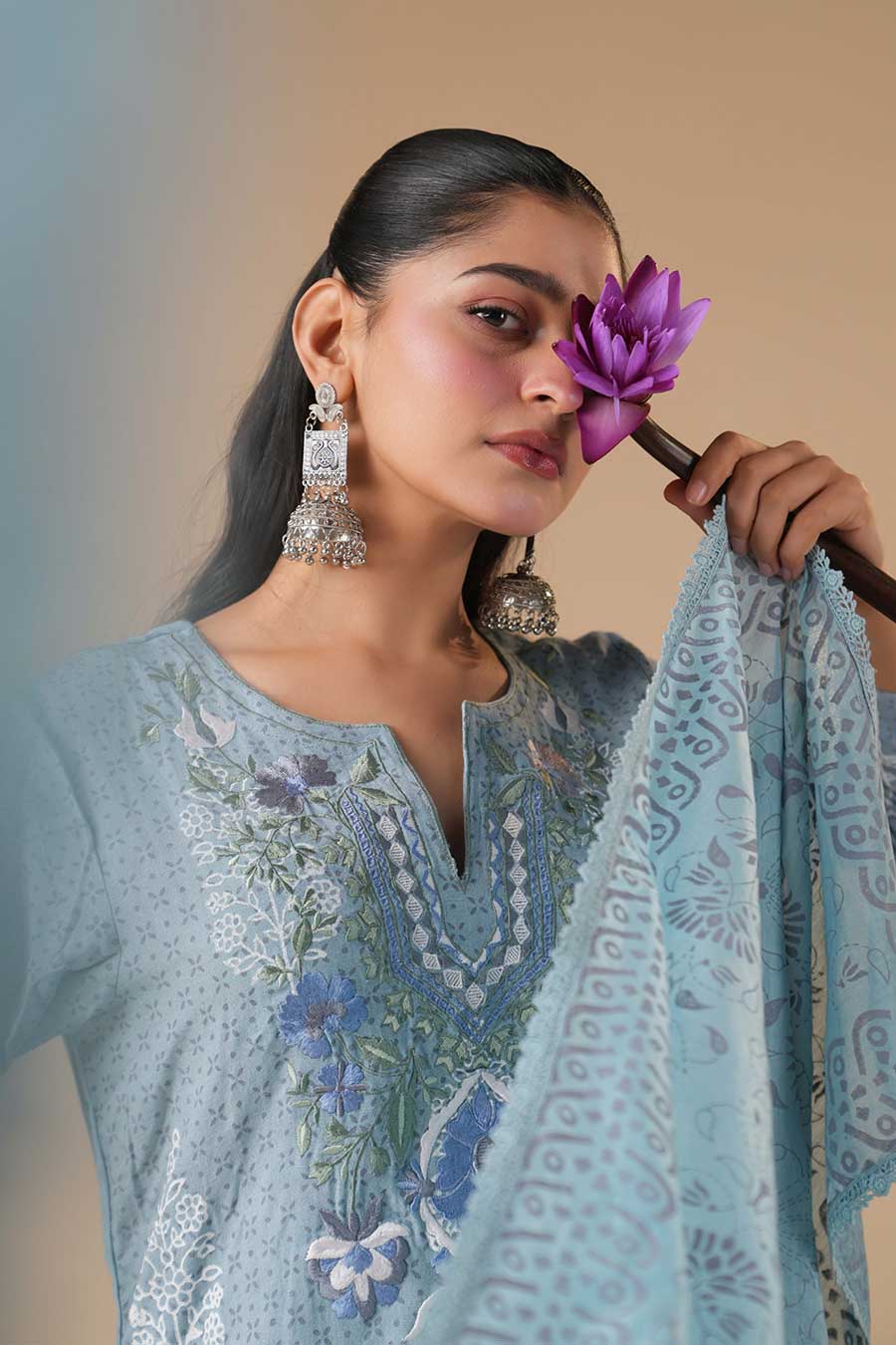 Neelkamal Blue Linen Embroidered Kurta Set