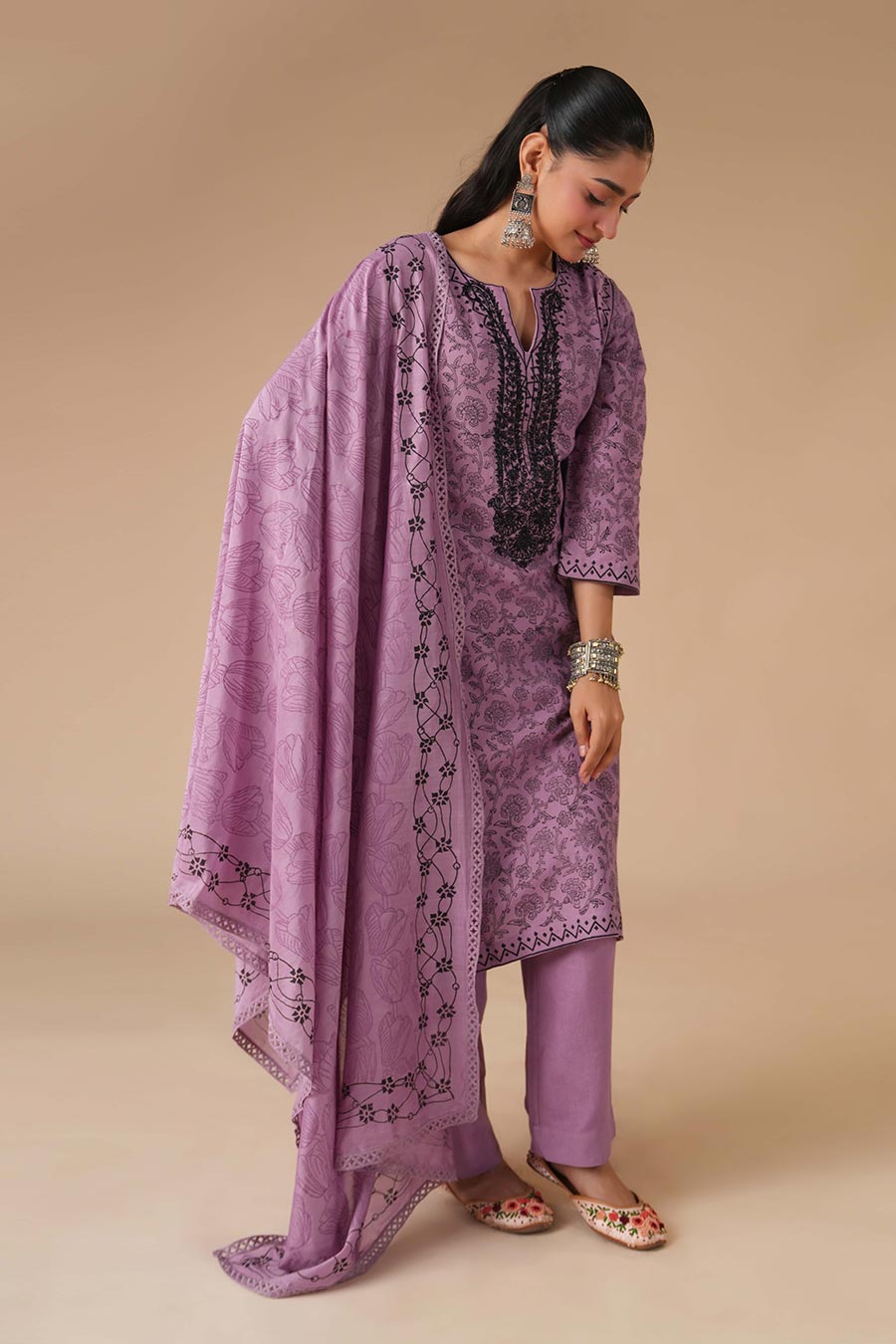 Lavender Linen Embroidered Kurta Set