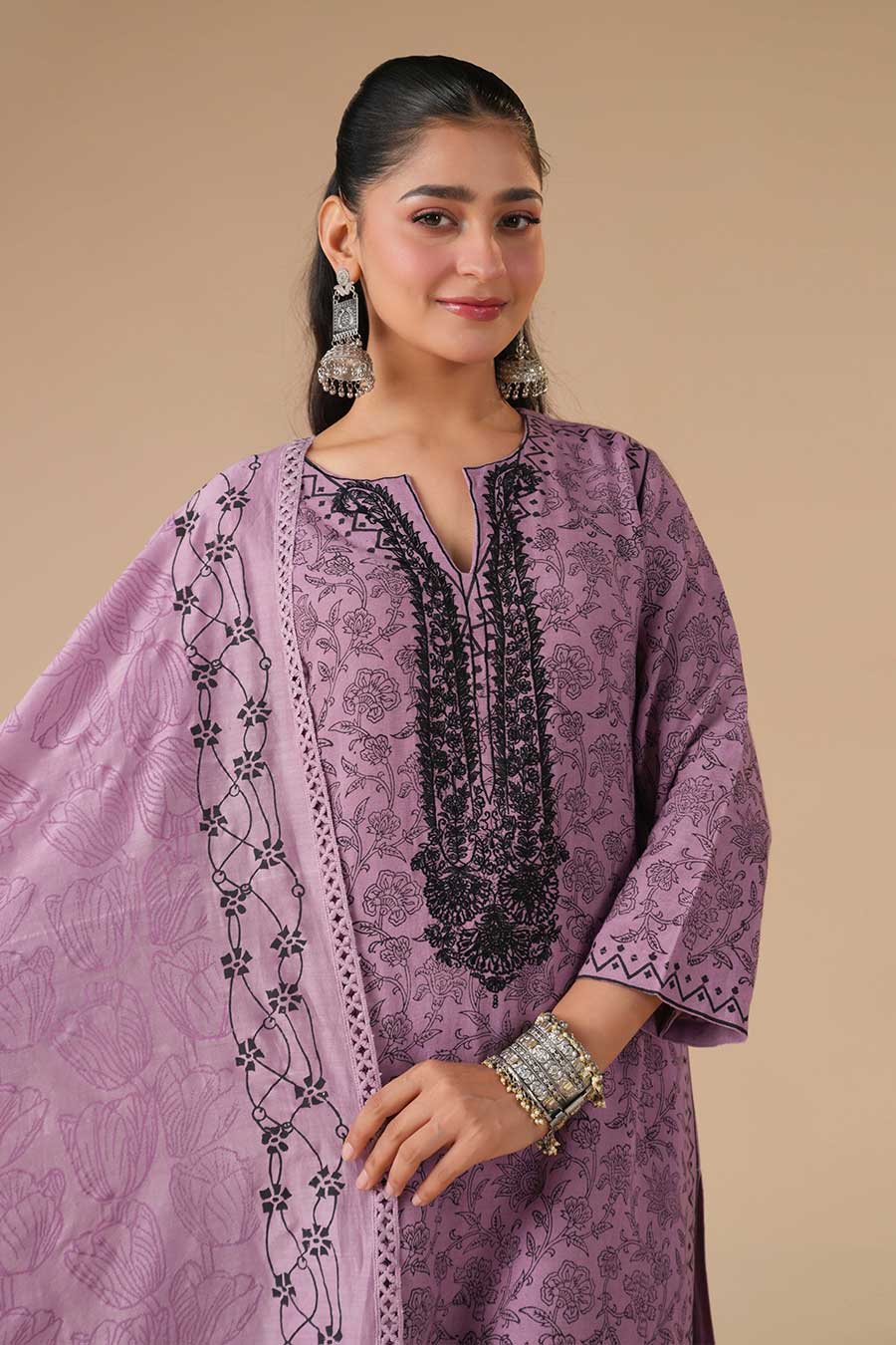 Lavender Linen Embroidered Kurta Set