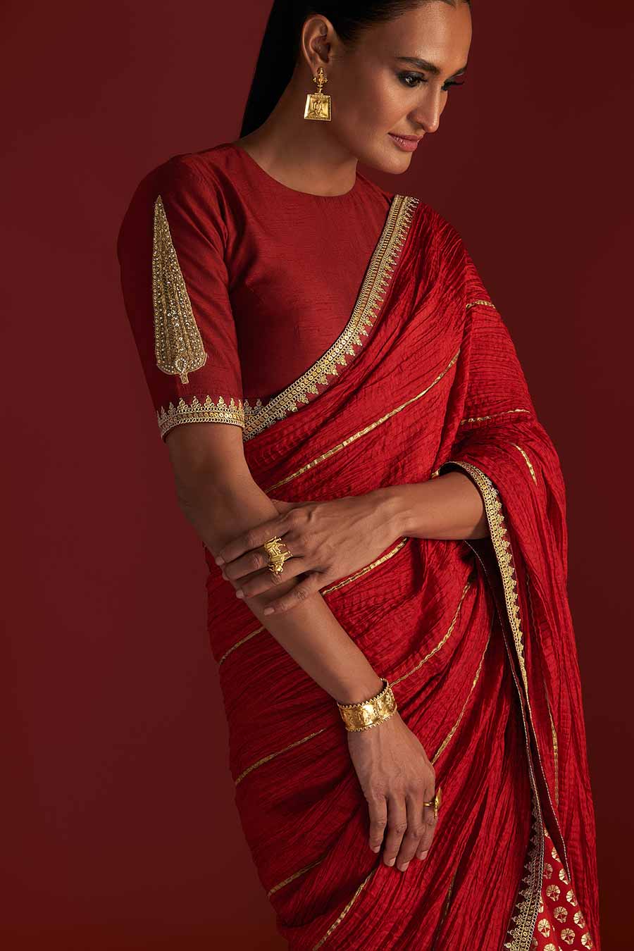 Red Crushed Honeycomb Saree & Blouse Piece