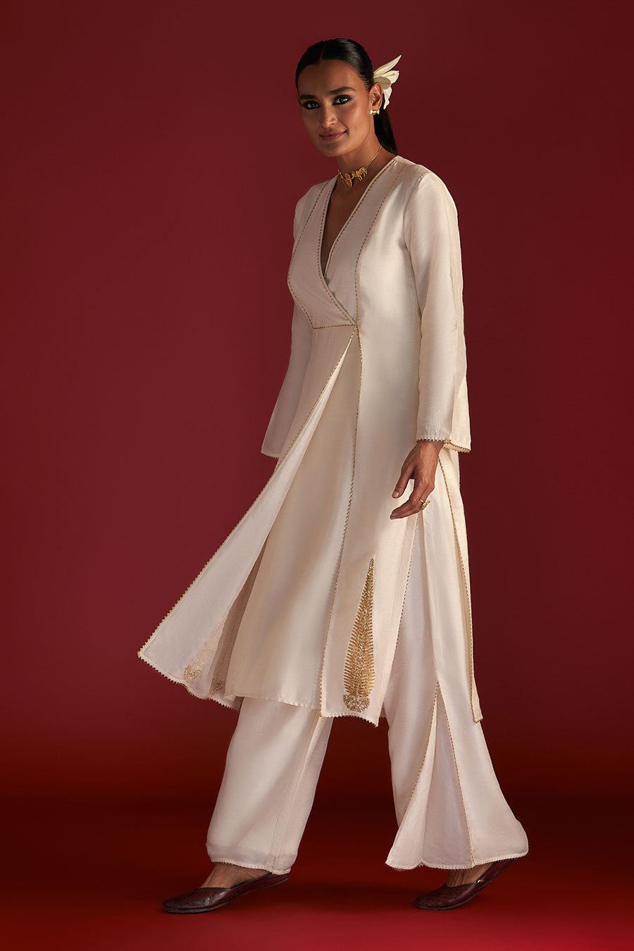Ivory 'Paan-Patti' Embroidered Kurta & Culotte Set
