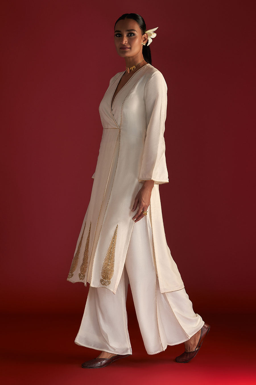 Ivory 'Paan-Patti' Embroidered Kurta & Culotte Set
